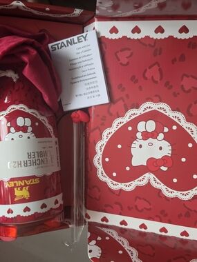 Stanley Red Hello Kitty Heart Tumbler with Matching Straw